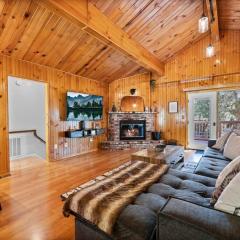 Cozy Cabin perfect for 2 Families