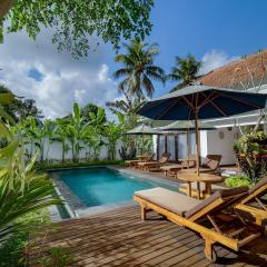 Titian Dewi Villa Ubud - 3 Bedroom Private Villa Close to Cretya Day Club