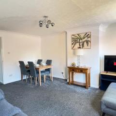 Modern 2 bed townhouse just outside City Walls with free private parking