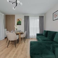 Beautiful 3-Bedroom Apartment Gwiaździsta 18 by Noclegi Renters