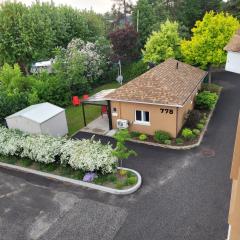 Maisonnette dans la nature en pleine ville.