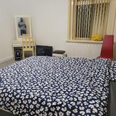 Room shared in 3bedroom house in Oldham Manchester