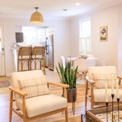 Sleeps 10! Minutes to Parris Island & Downtown