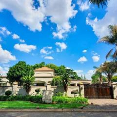 OR Tambo Airport Mansion ,Self Catering Holiday Home