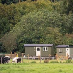 ‘Tansy’ & ‘Ethel’ Shepherds’ huts in rural Sussex