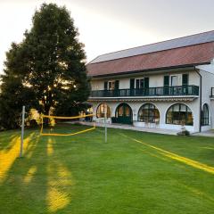 Modersnhof - exklusive Ferienwohnung