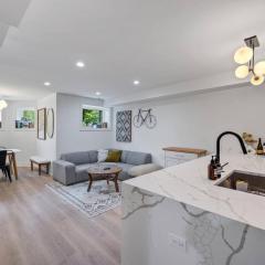 Logan Square Luxury Villa, 3 Beds, 3 Baths