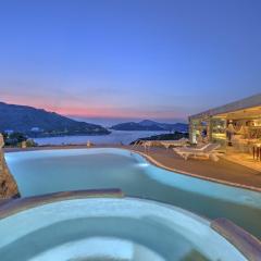 Eirini Luxury Hotel Villas