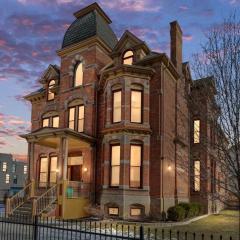 The Lumber Baron's Penthouse 3BR / 2.5 BA