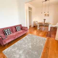 Fantastic Spacious Apartment near Carcavelos Beach