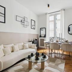 Champs Elysées luxury 3 bed room