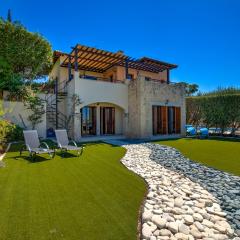 Fantastic Junior Villa CZ02 Salamis with Gorgeous Views, Aphrodite Hills