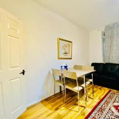 Ground floor flat in Bayswater central London