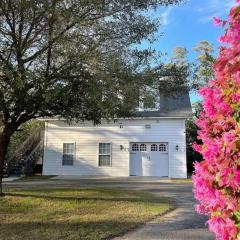 Stay at Emma Jean Retreat in Sumter!