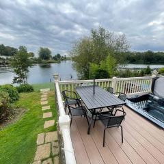 Lakeside Retreat 3 with hot tub, private fishing peg situated at Tattershall Lakes Country Park