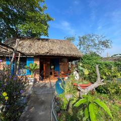 Vong Nguyet Homestay - Entire Bungalow 36m2