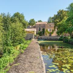 Lovely Home In Argentonnay With Wifi