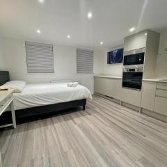 Riverside Studio Apartment Docklands E14