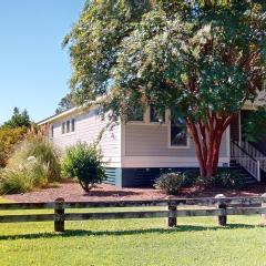 2 Bdrm Lakeside Villa Scenic View With Amenities