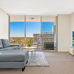 Modern 2Br Apt close to ShoppingTrainHospital