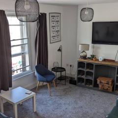3- Bedroom modern,spacious apartment-Devon