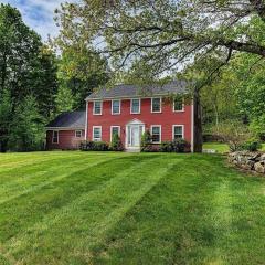 5 Bedroom Cozy New England home - Cobb Meadow House