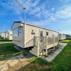 Lovely 6 Berth Caravan For Hire In Norfolk, By A Beautiful Beach! Ref 50030j