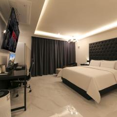 Aden Hotel