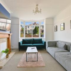 Semi-Detached House Featuring a Mezzanine Level