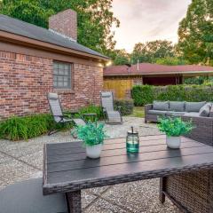 Spacious Little Rock Home with Patio - 9 Mi to Dtwn!