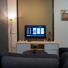 Mount Austin #Akademik Suite Floral Deer Studio 2-4pax #MSPro