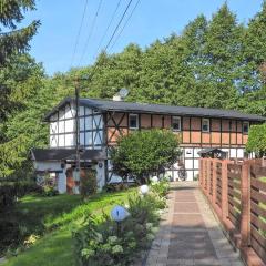 Lovely Home In Sianw With Kitchen