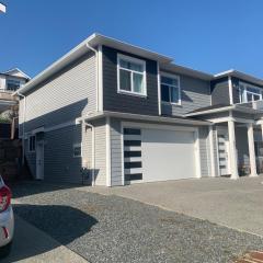 Modern 2BR Guest House in North Nanaimo