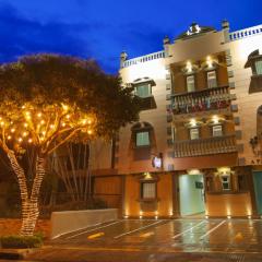 Sachar Lodging Apartahotel