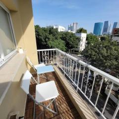 2BD Amazing Rothschild Apartment with a balcony