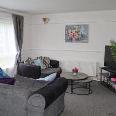 Superb 3 Bedroom flat in Stafford