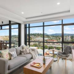 'Highview Escape' Central Wollongong Panorama Living