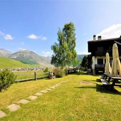 Chalet Rododendro Forést by Livigno Accomodation