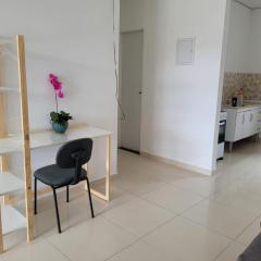 Apartamento com garagem no maior setor comercial de BV