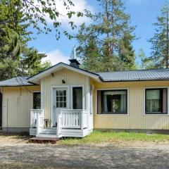 Holiday Home Mäkitupa by Interhome