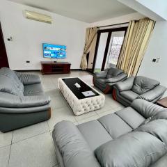 3BR Apt W/Pool&GYM Mikocheni