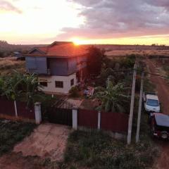 Banlung Hill Top House &Trekking