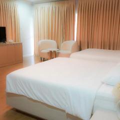 Honey Suite Room at Bee Cafe Cebu