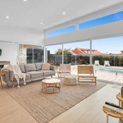 The Family Beachside Escape by Ready Set Stay - HOUSE