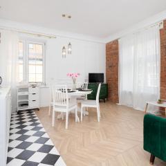Trendy Apartment Chlebnicka in The Heart of Gdańsk Old Town by Renters