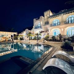 Santorini Villa Cam Ranh