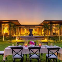 StayVista's Anantam - exquisite 4BR with Huge Swimming Pool Villa in Delhi