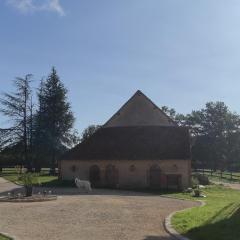 Gîte Les Grandes Maisons cœur forêt d'Orléans et Espace bien-être jacuzzi hammam SPA