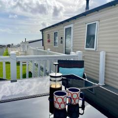 Cheerful holiday home at Landscove Holiday Park in Brixham