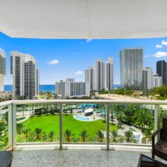 MIAMI Beach Collins Ave Apartments Free Parking